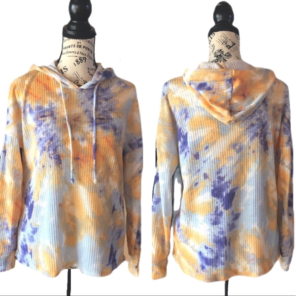 NWT Ava James Women’s Tie-Dye Waffle Knit Hoodie - Picture 3 of 8